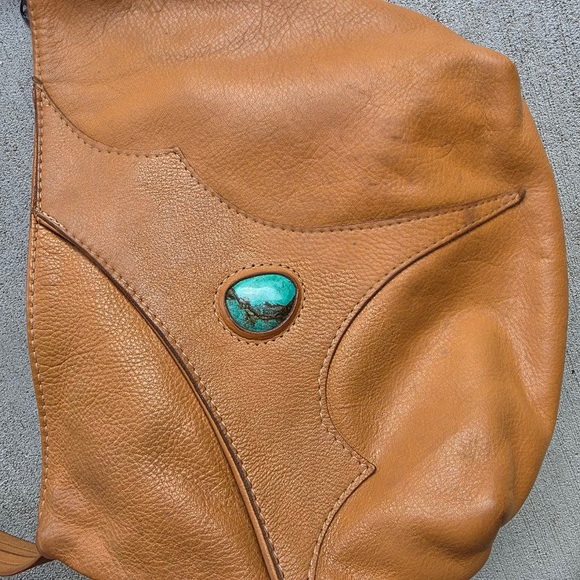 Beautiful handmade Breezy Mountain Leather crossbody bag, crafted in ColoradoUSA - Picture 2 of 7